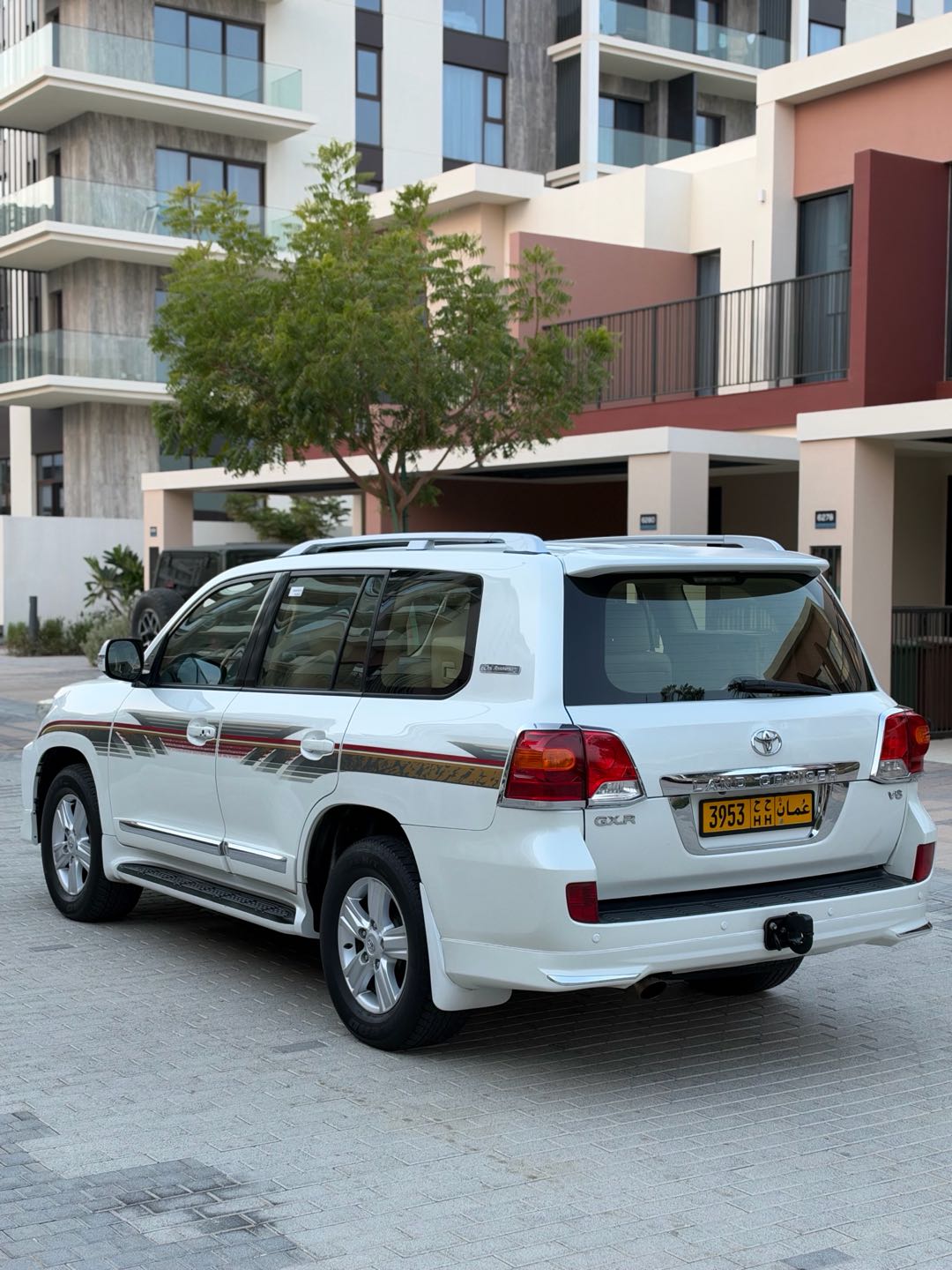 Car Image 2012 TOYOTA LAND CRUISER GX.R