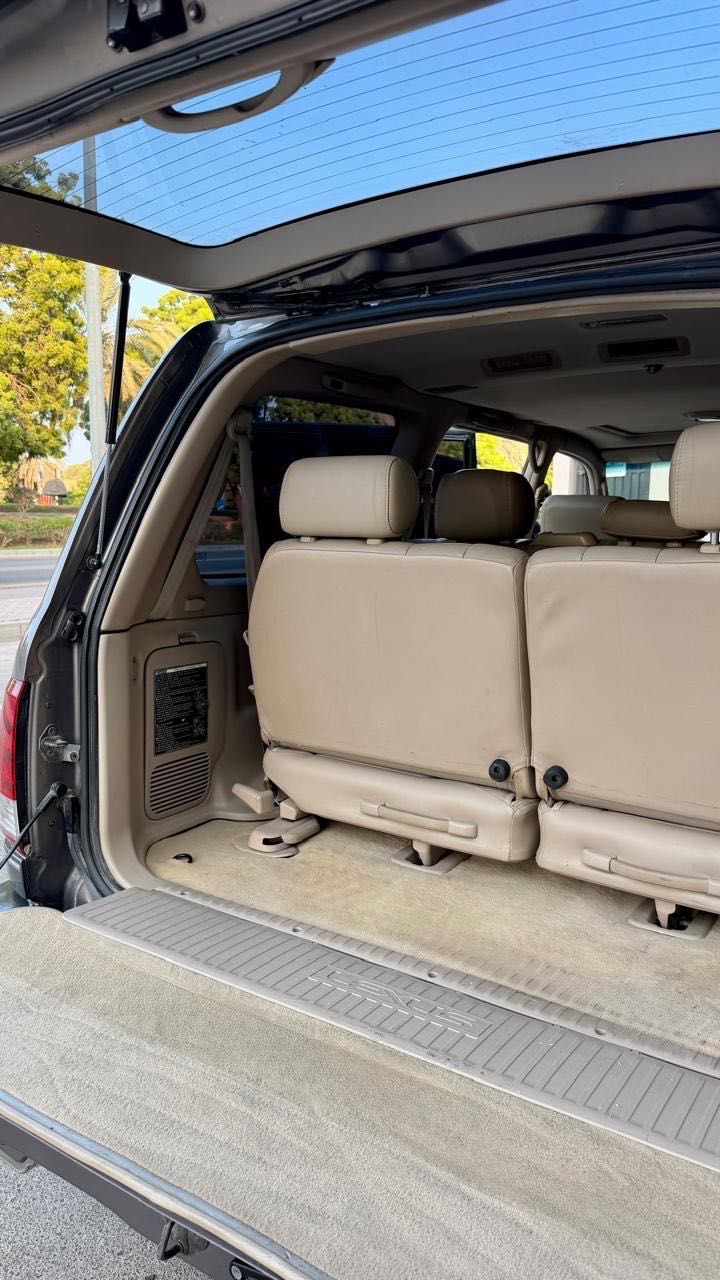 Car Image 2001 LEXUS LX 470