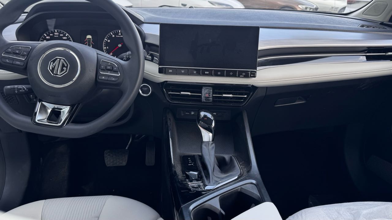 Car Image 2027 MG 5 