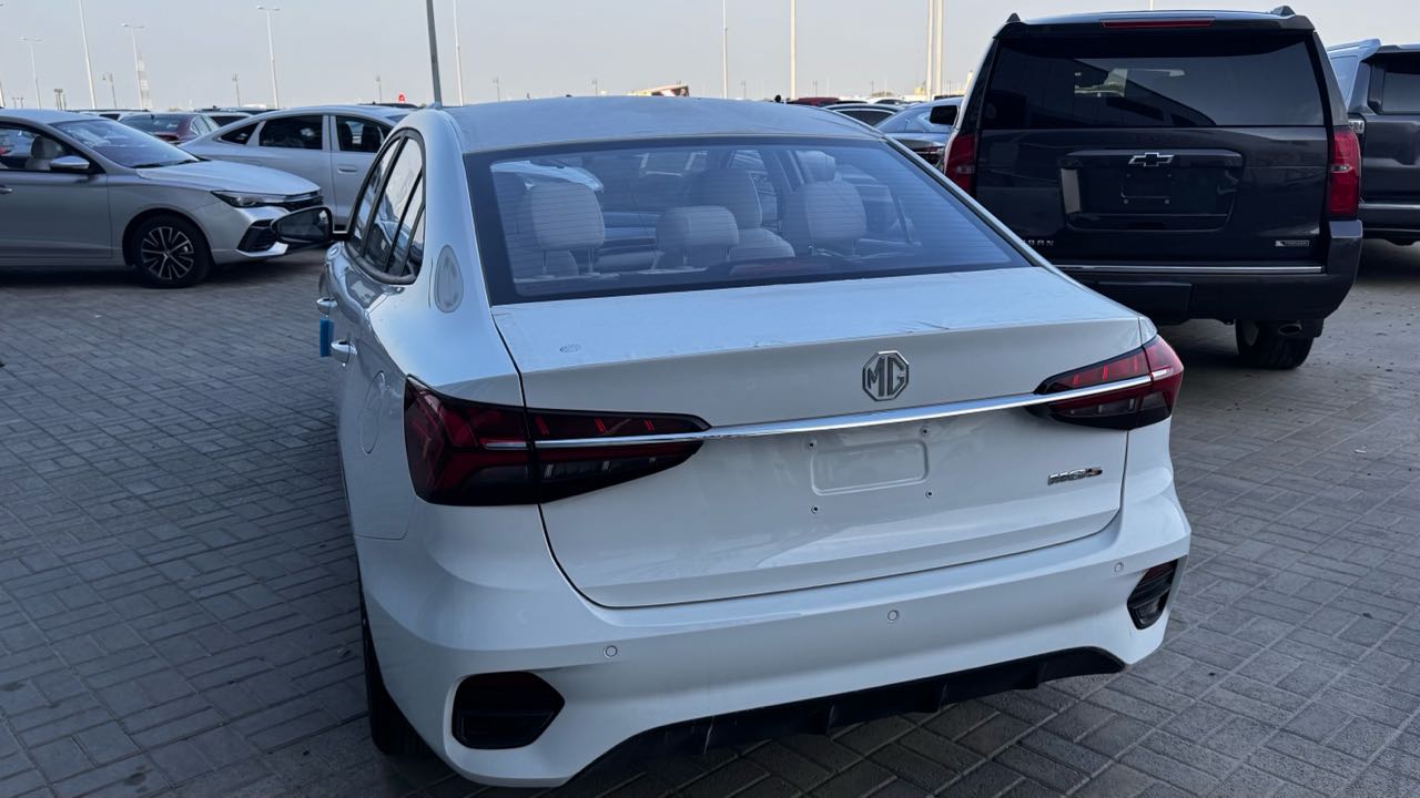 Car Image 2027 MG 5 