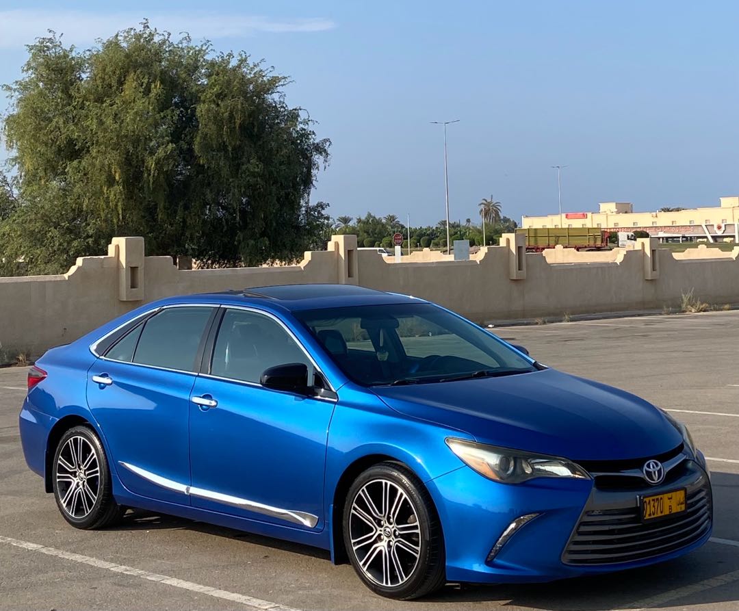 Car Image 2016 TOYOTA CAMRY SE