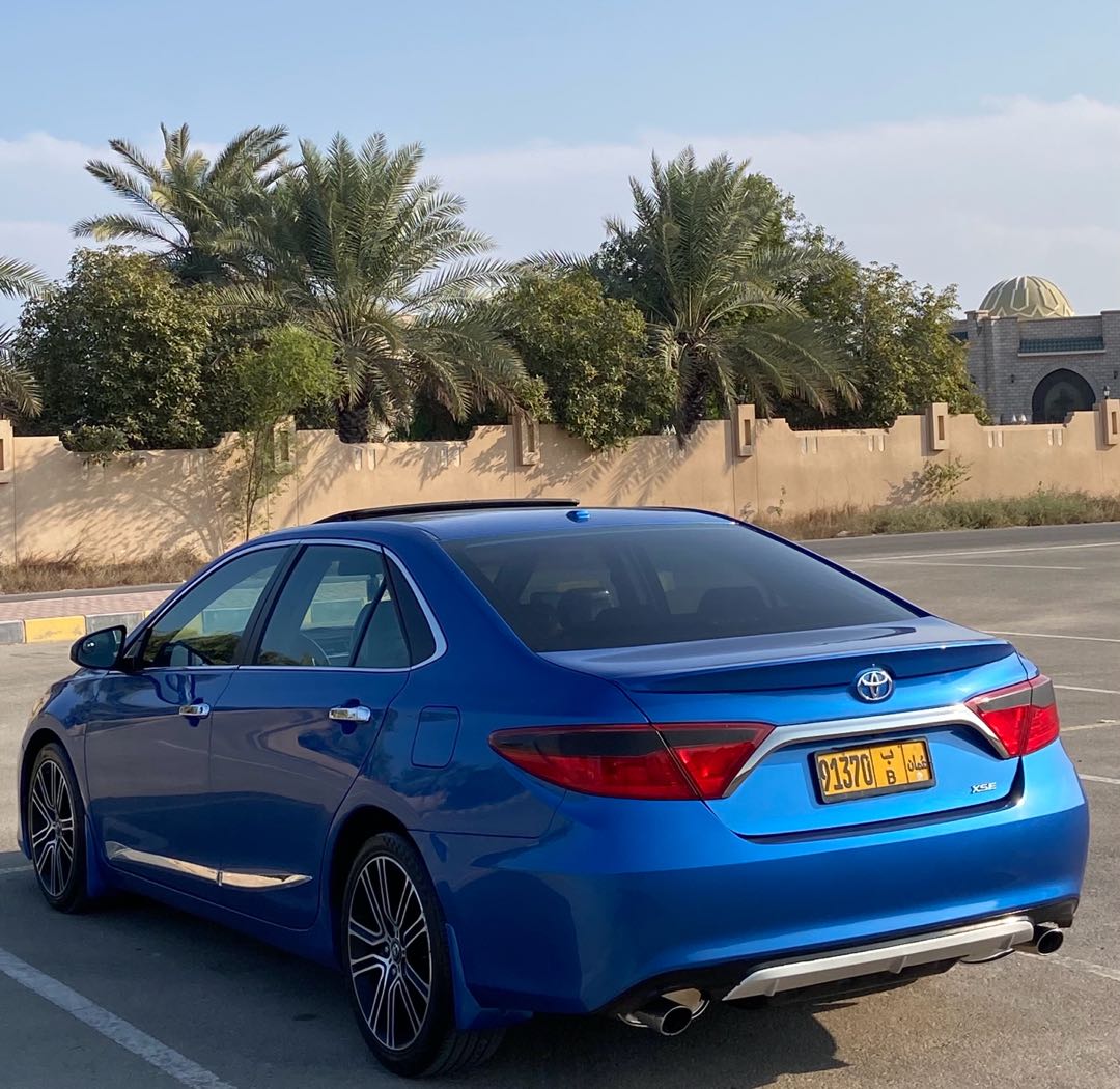 Car Image 2016 TOYOTA CAMRY SE