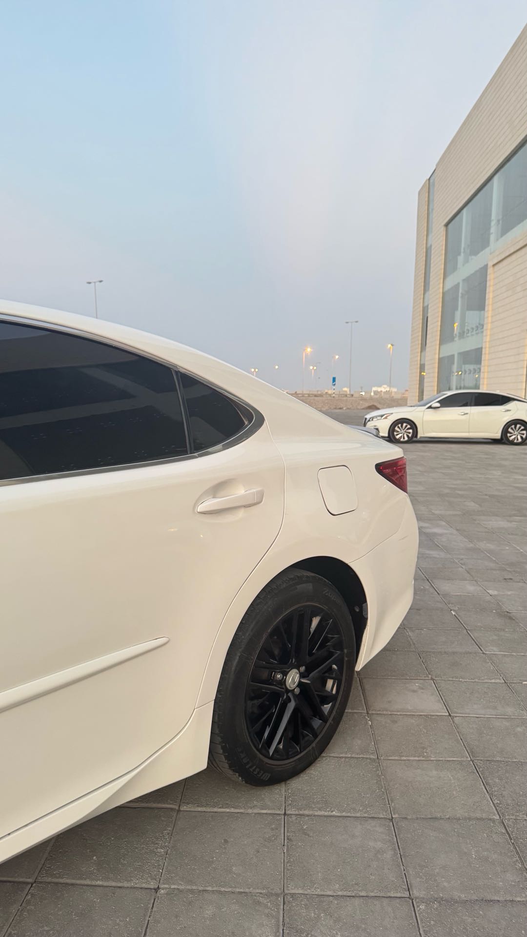 Car Image 2014 LEXUS IS 350