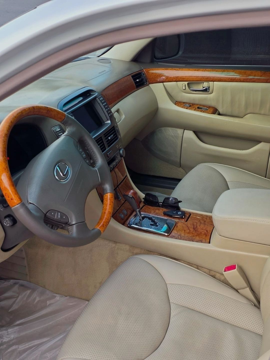 Car Image 2005 LEXUS LS 430 1/2 Ultra