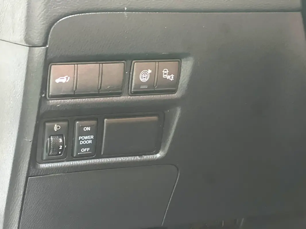 Car Image 2014 NISSAN PATROL LE Platinum