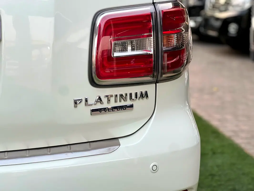 Car Image 2014 NISSAN PATROL LE Platinum