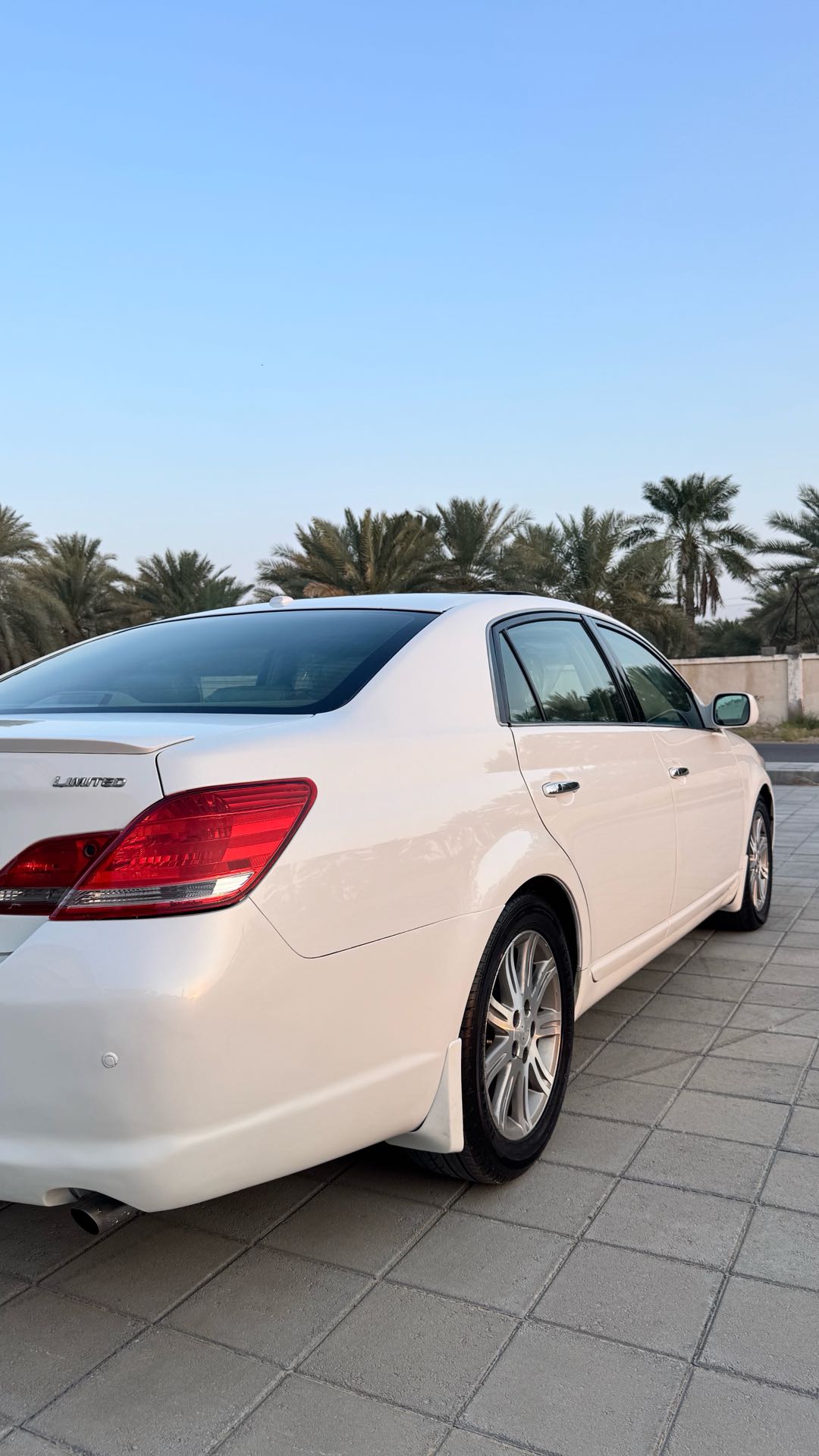 Car Image 2009 TOYOTA AVALON grande