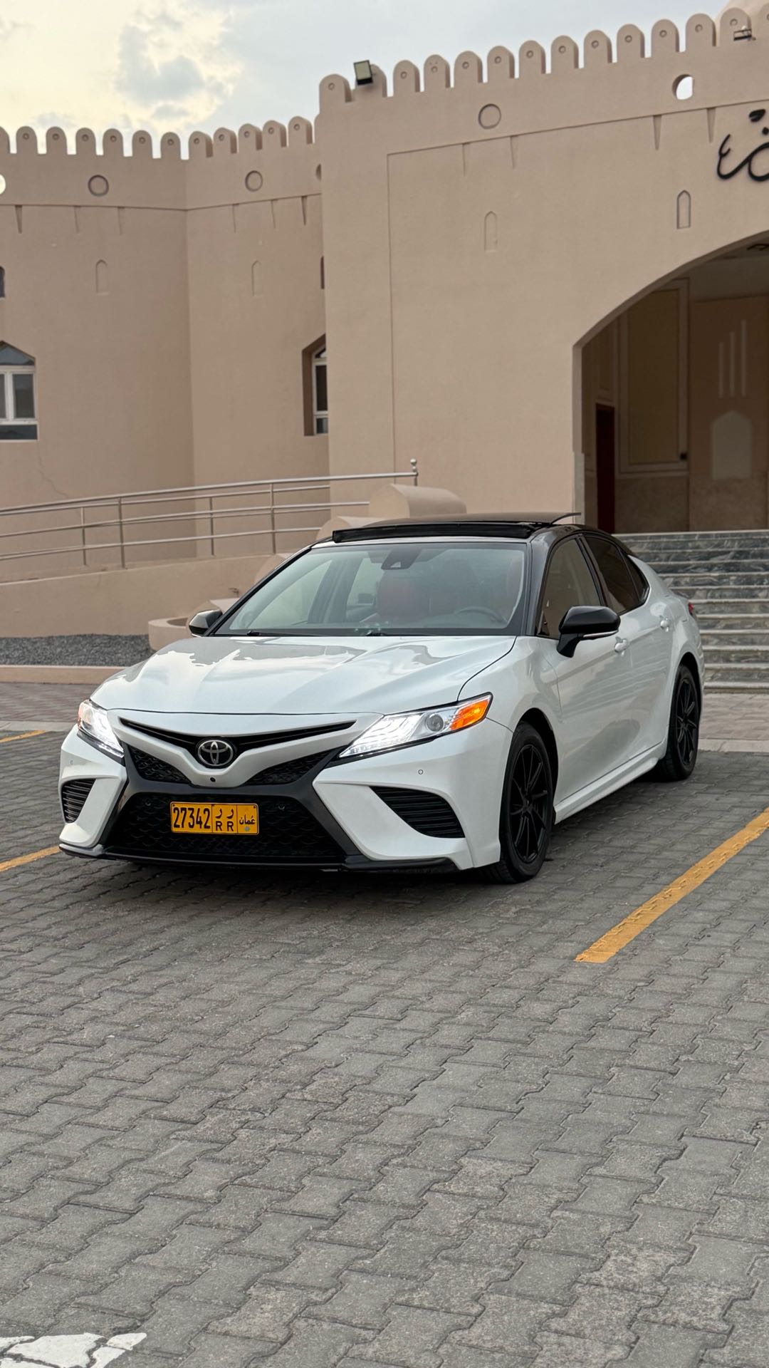 Car Image 2018 TOYOTA CAMRY XSE