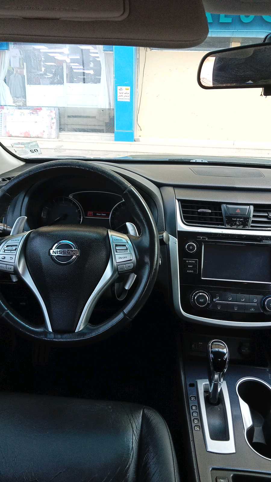 Car Image 2018 NISSAN ALTIMA SR