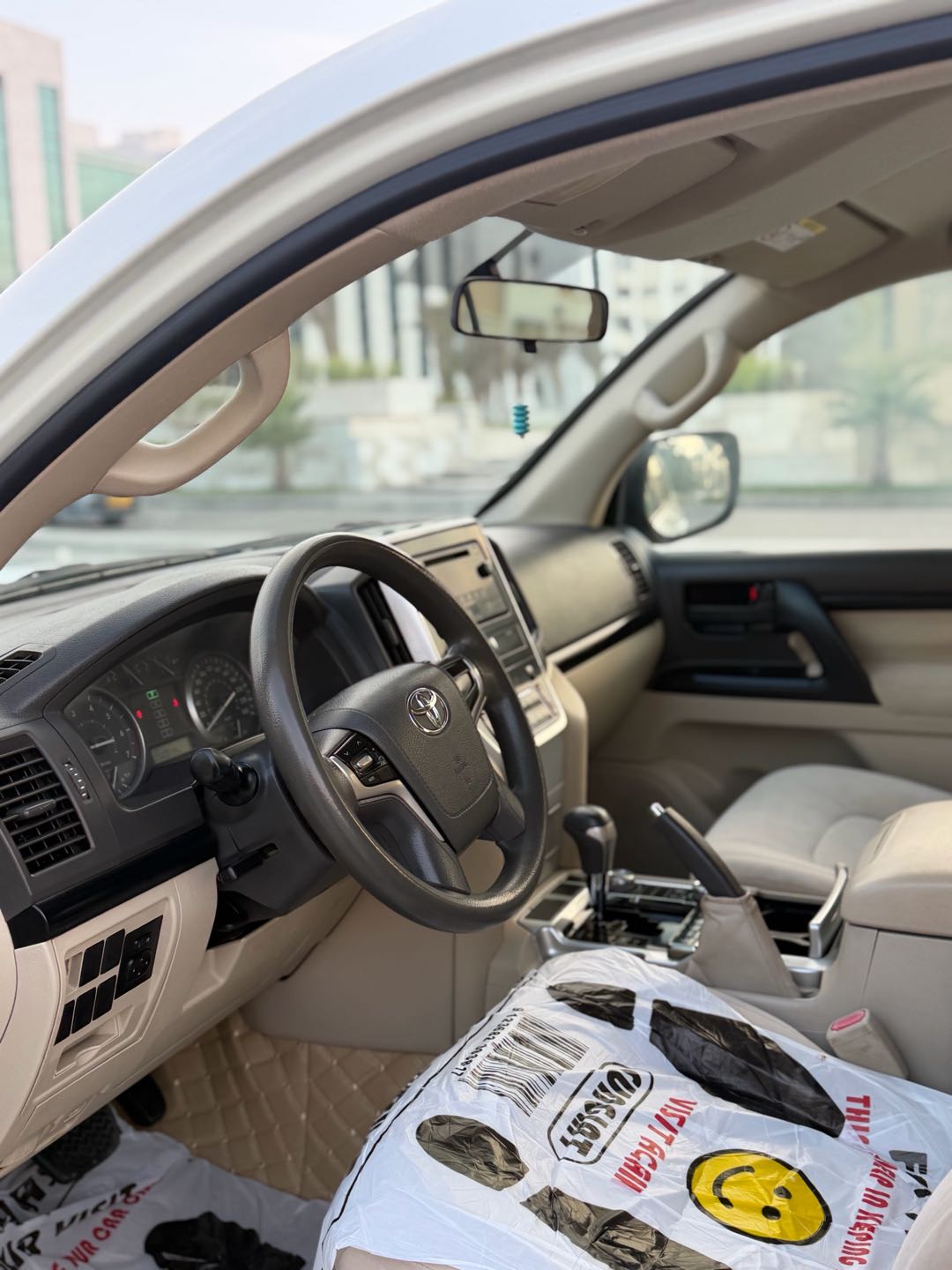 Car Image 2019 TOYOTA LAND CRUISER GX.R