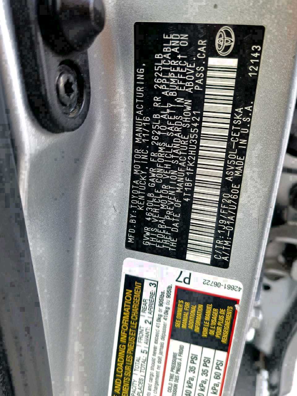 Car Image 2017 TOYOTA CAMRY SE