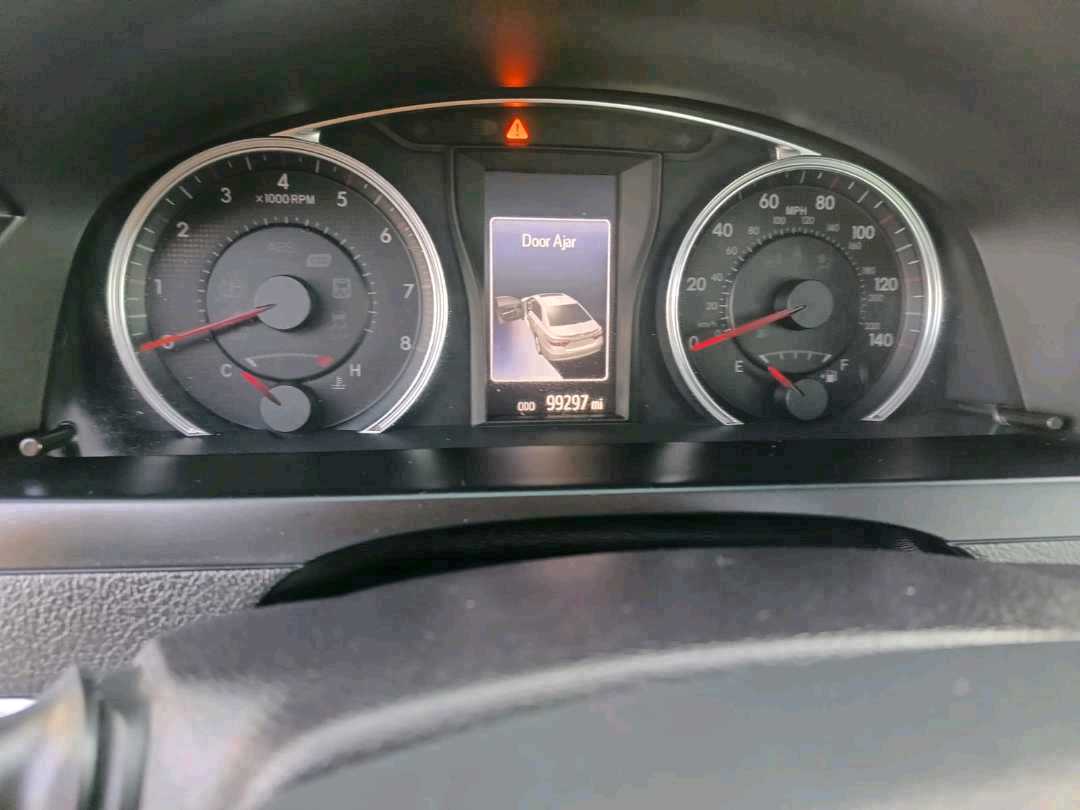 Car Image 2017 TOYOTA CAMRY SE