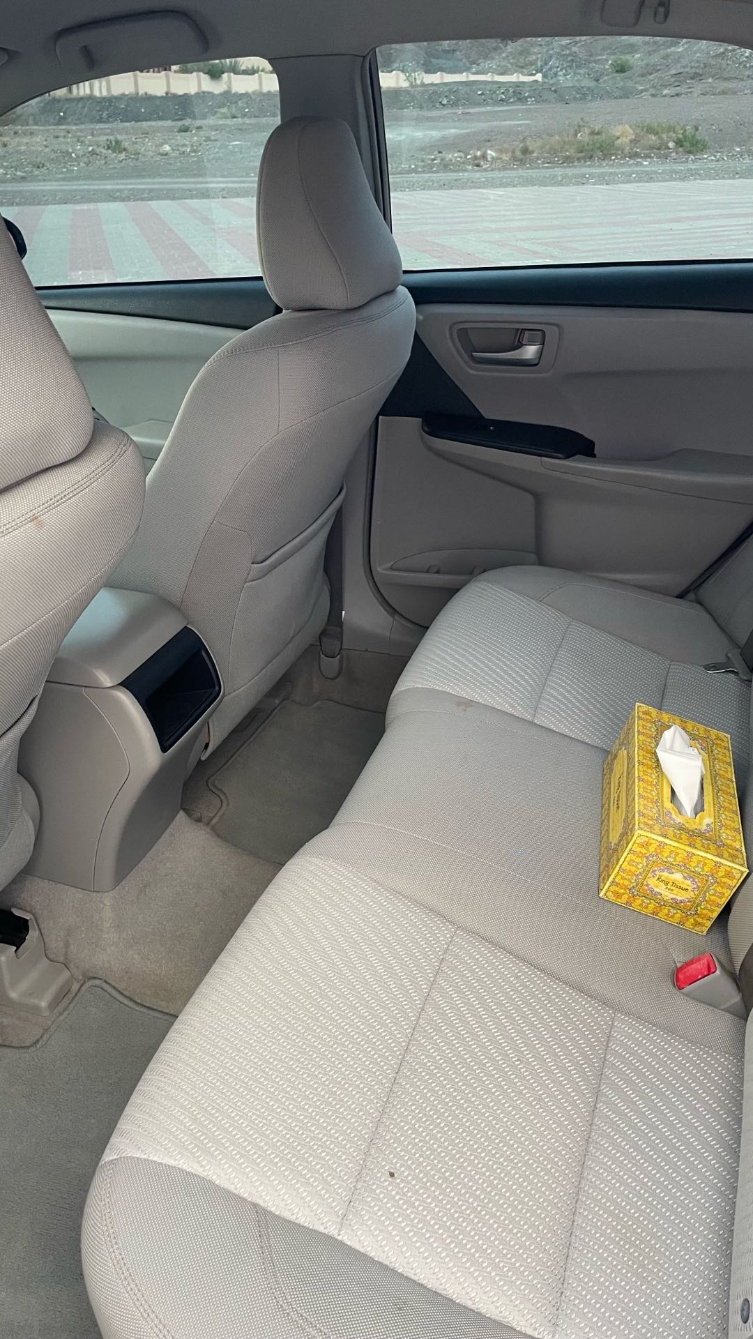 Car Image 2015 TOYOTA CAMRY LE