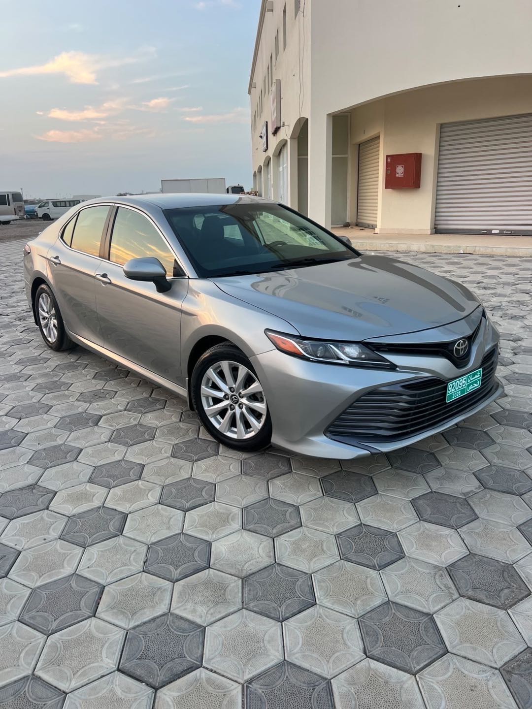 Car Image 2019 TOYOTA CAMRY LE