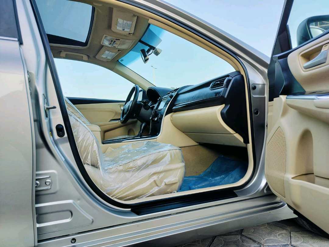 Car Image 2016 TOYOTA CAMRY XLE