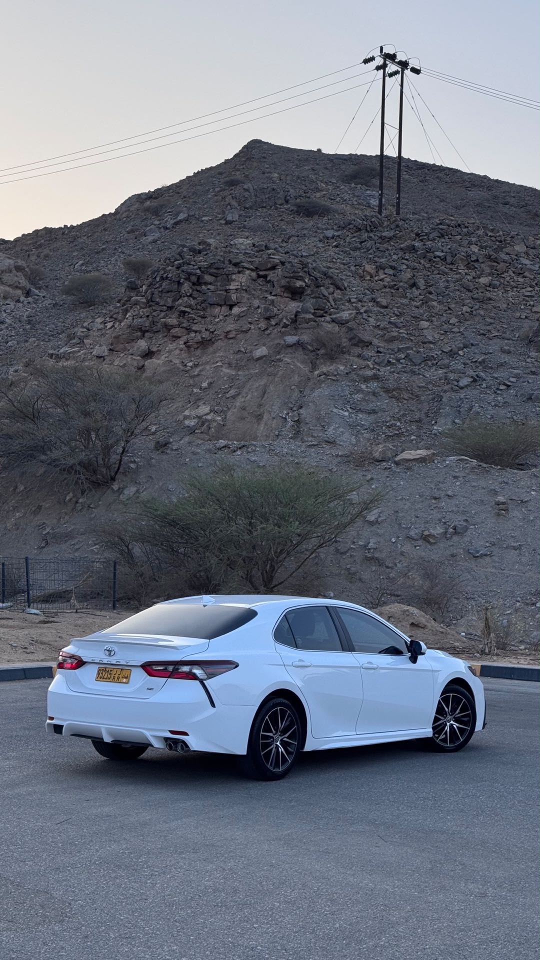 Car Image 2021 TOYOTA CAMRY SE