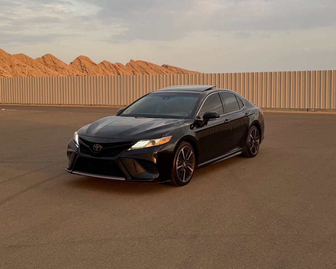 Car Image 2018 TOYOTA CAMRY XSE