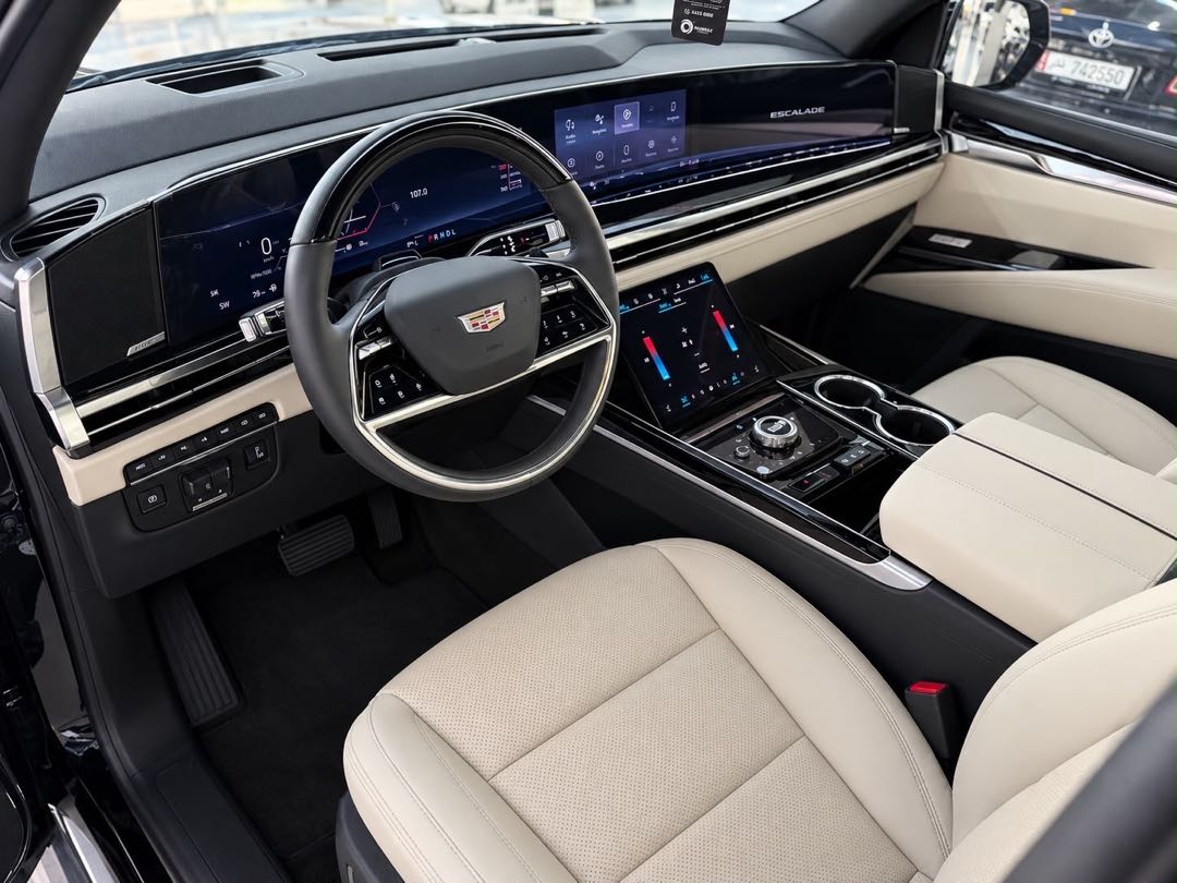 Car Image 2026 CADILLAC ESCALADE Base