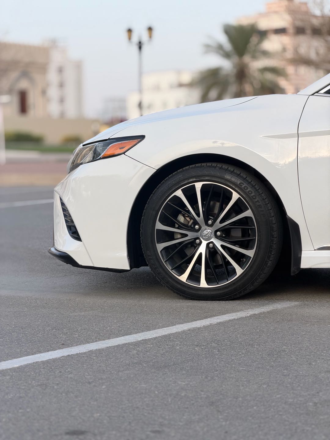 Car Image 2019 TOYOTA CAMRY SE