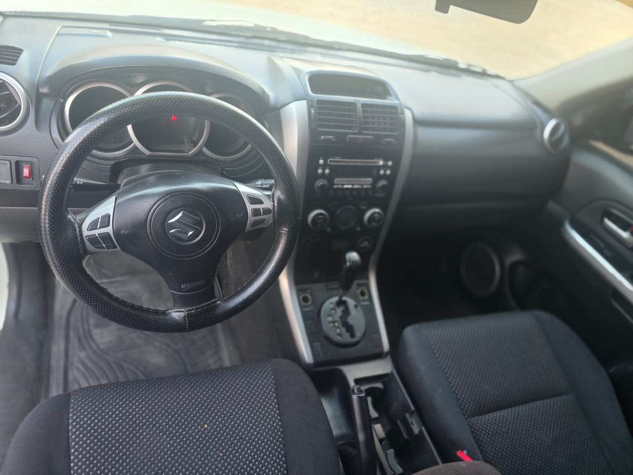 Car Image 2008 SUZUKI VITARA Base