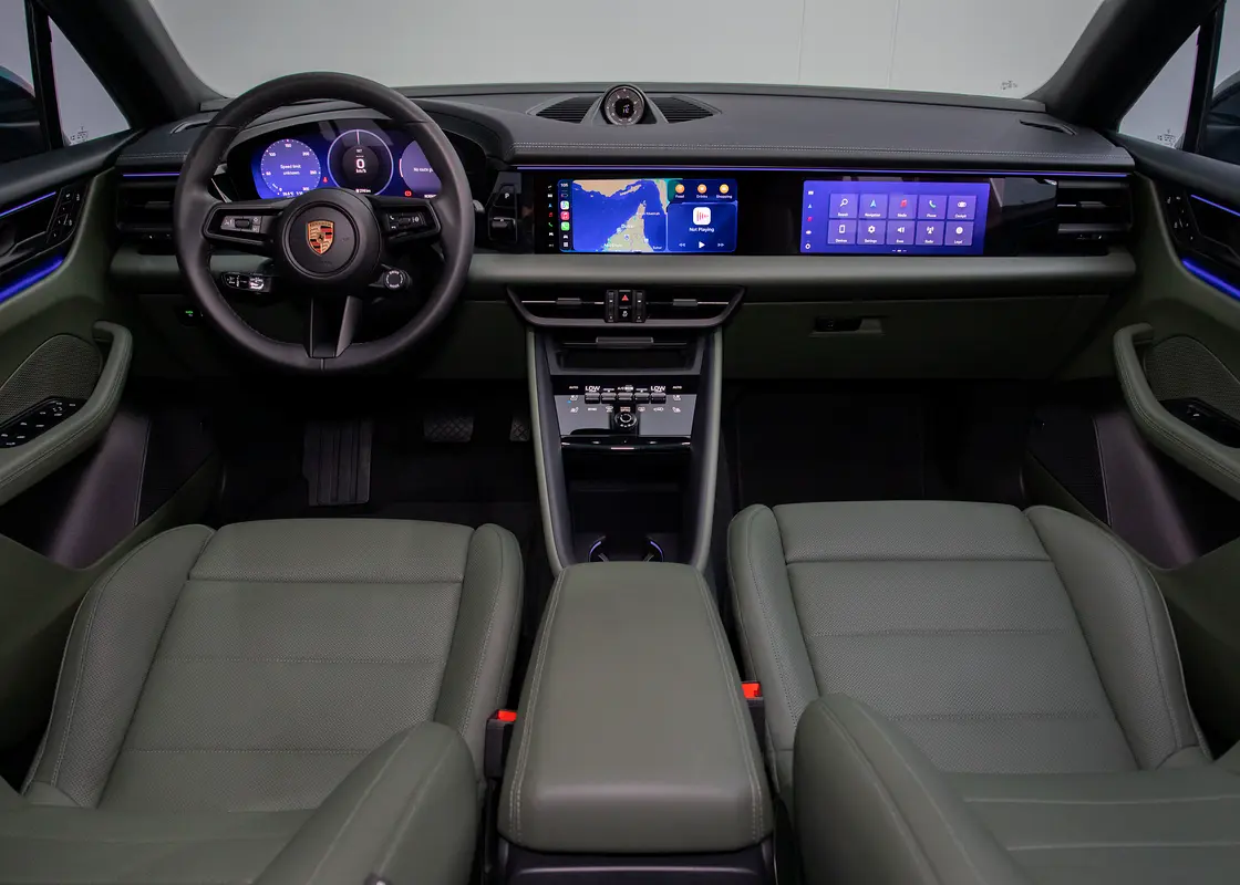 Car Image 2025 PORSCHE MACAN Base