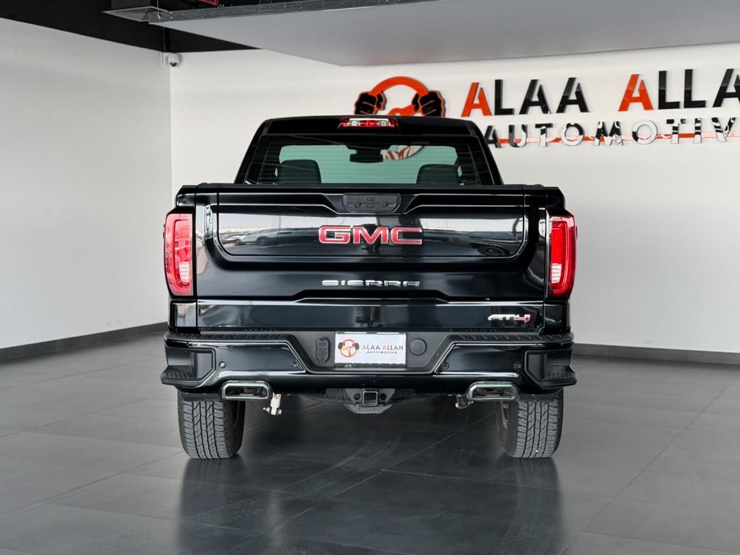 Car Image 2025 GMC SIERRA DENALI ULTIMATE