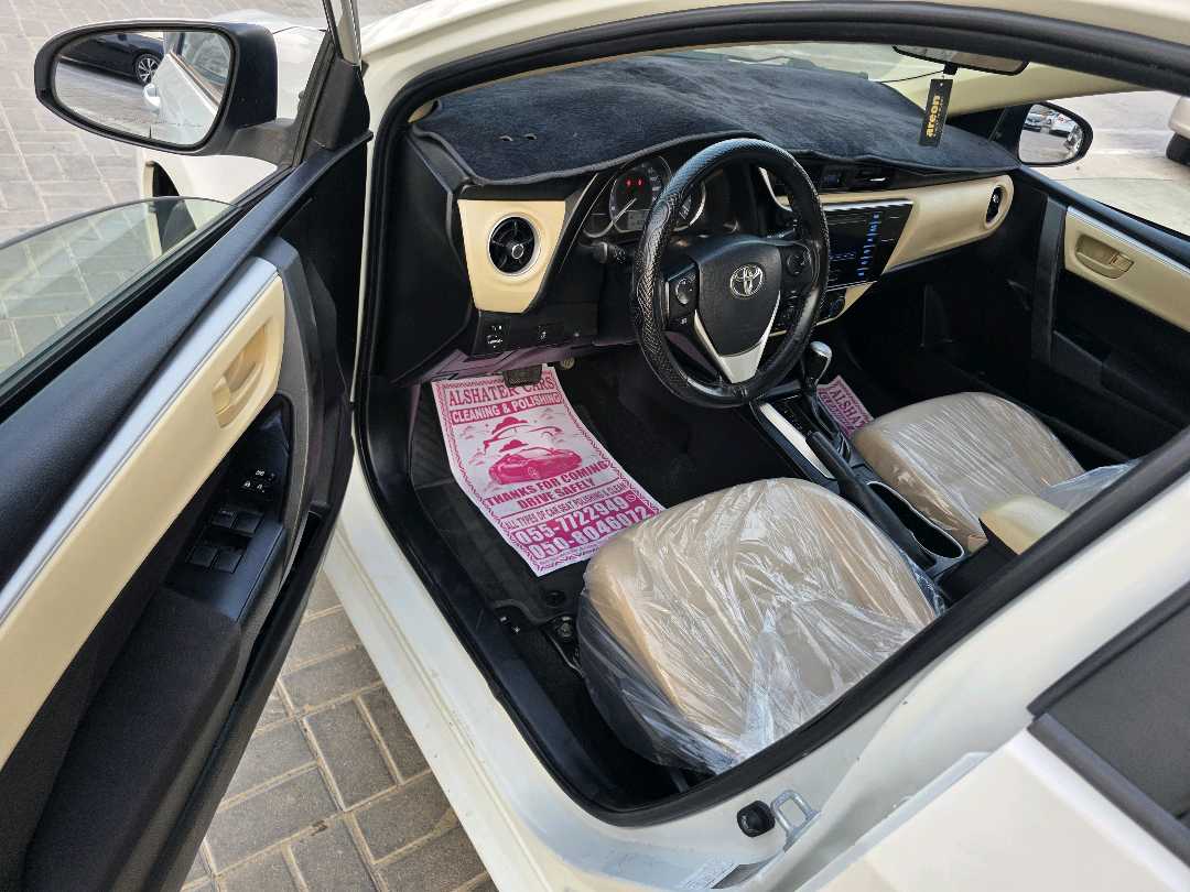 Car Image 2019 TOYOTA COROLLA SE