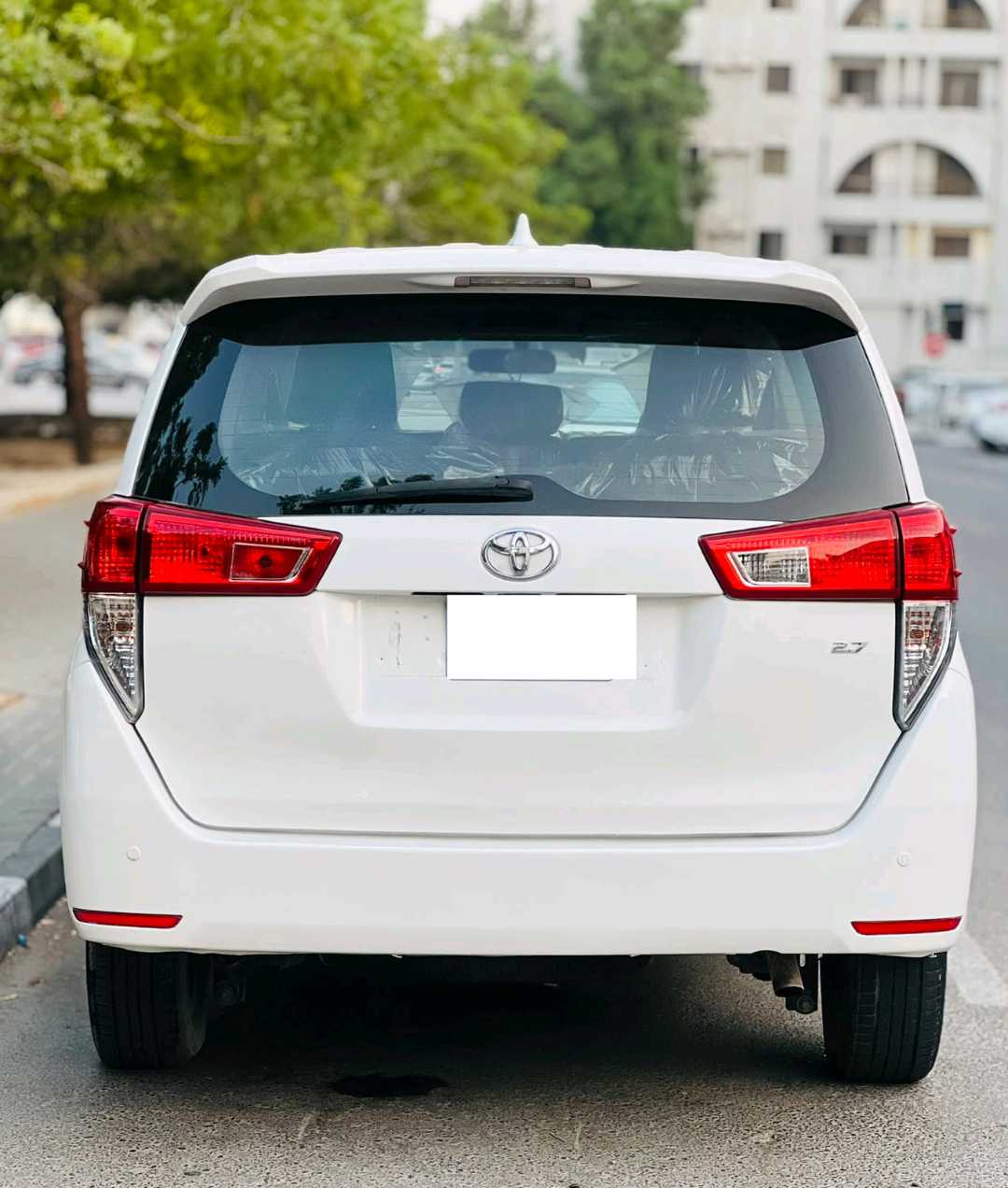 Car Image 2017 TOYOTA INNOVA SE