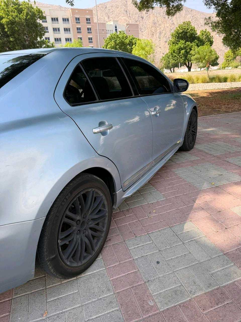 Car Image 2012 SUZUKI KIZASHI Sport