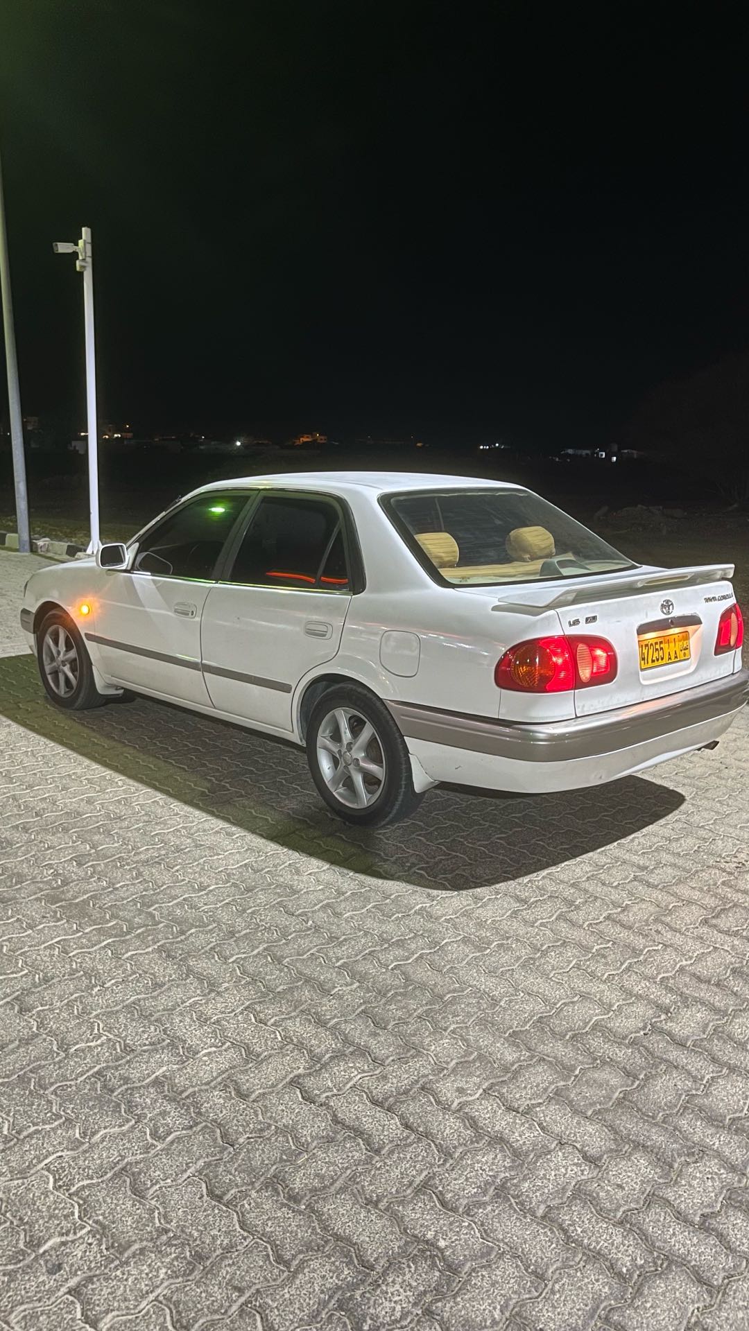 Car Image 2000 TOYOTA COROLLA XLI