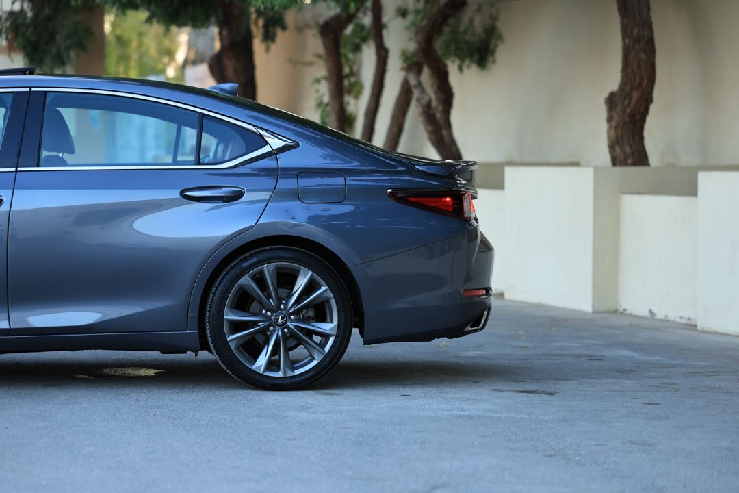 Car Image 2019 LEXUS ES 350