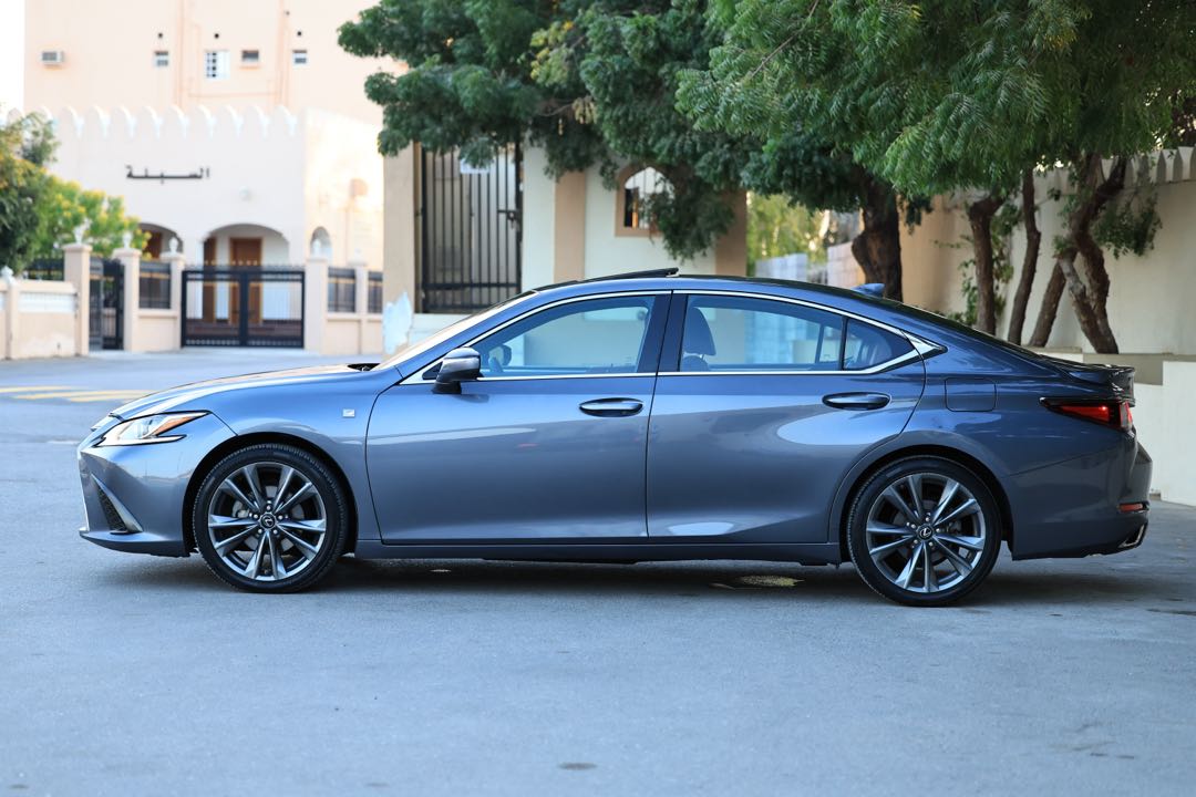 Car Image 2019 LEXUS ES 350
