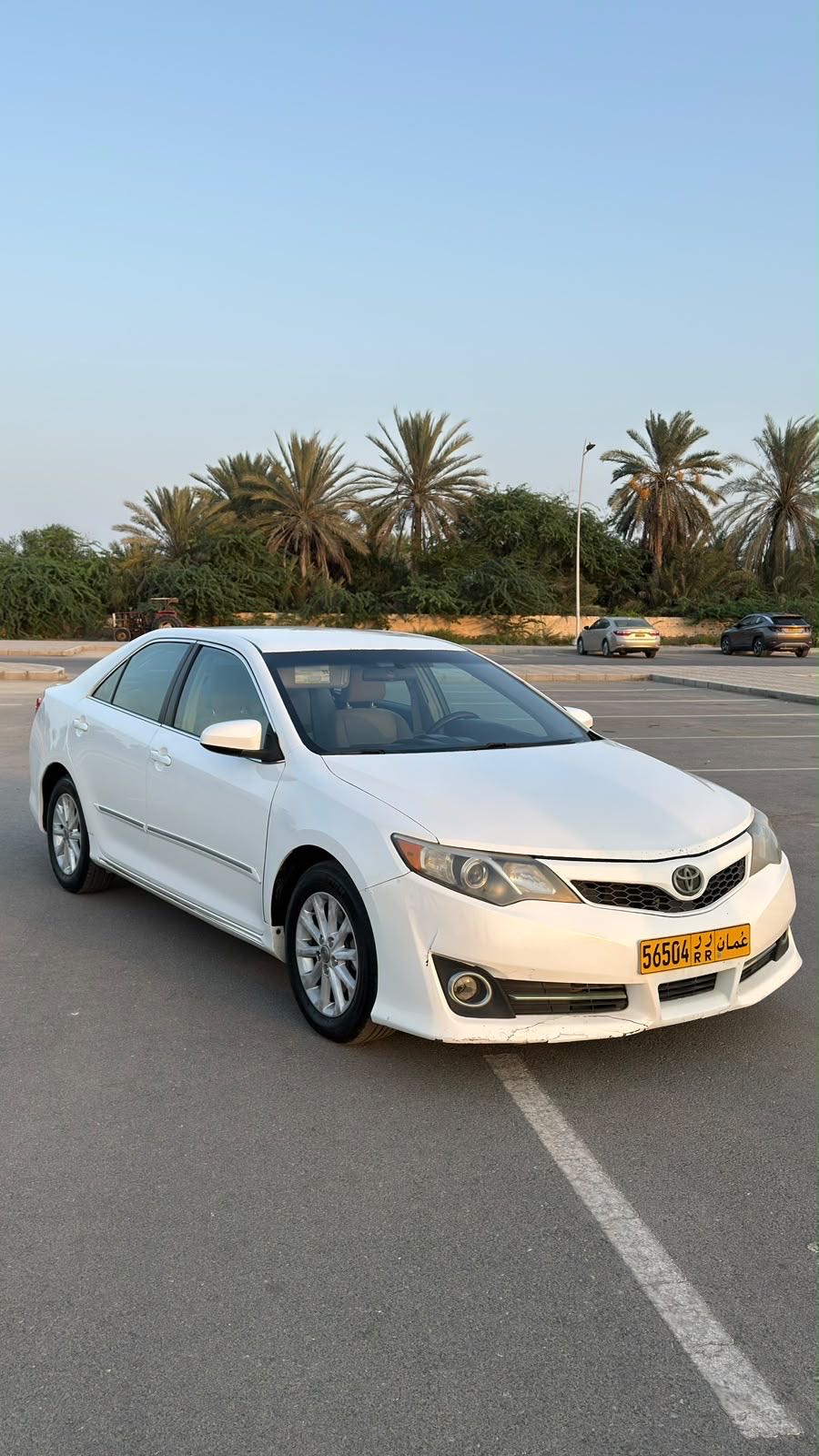Car Image 2014 TOYOTA CAMRY LE
