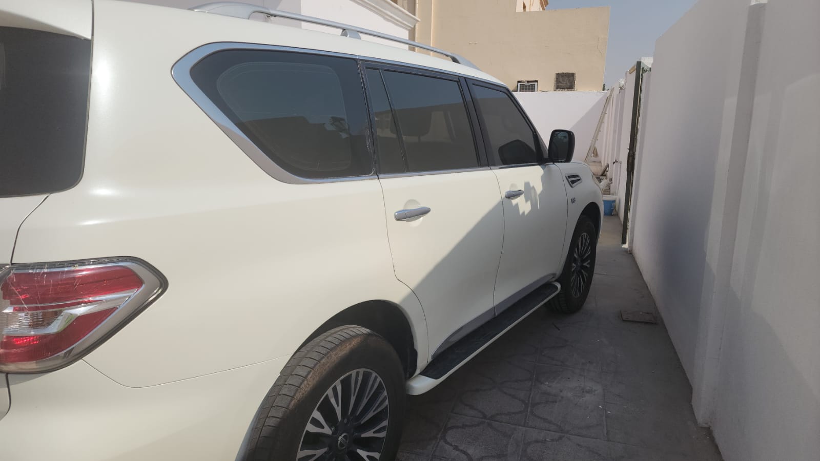 Car Image 2016 NISSAN PATROL SE