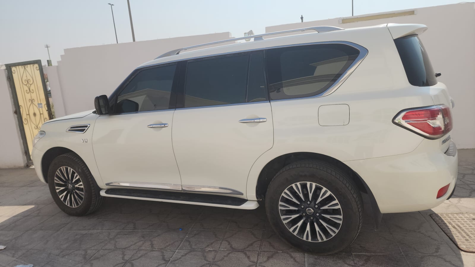 Car Image 2016 NISSAN PATROL SE