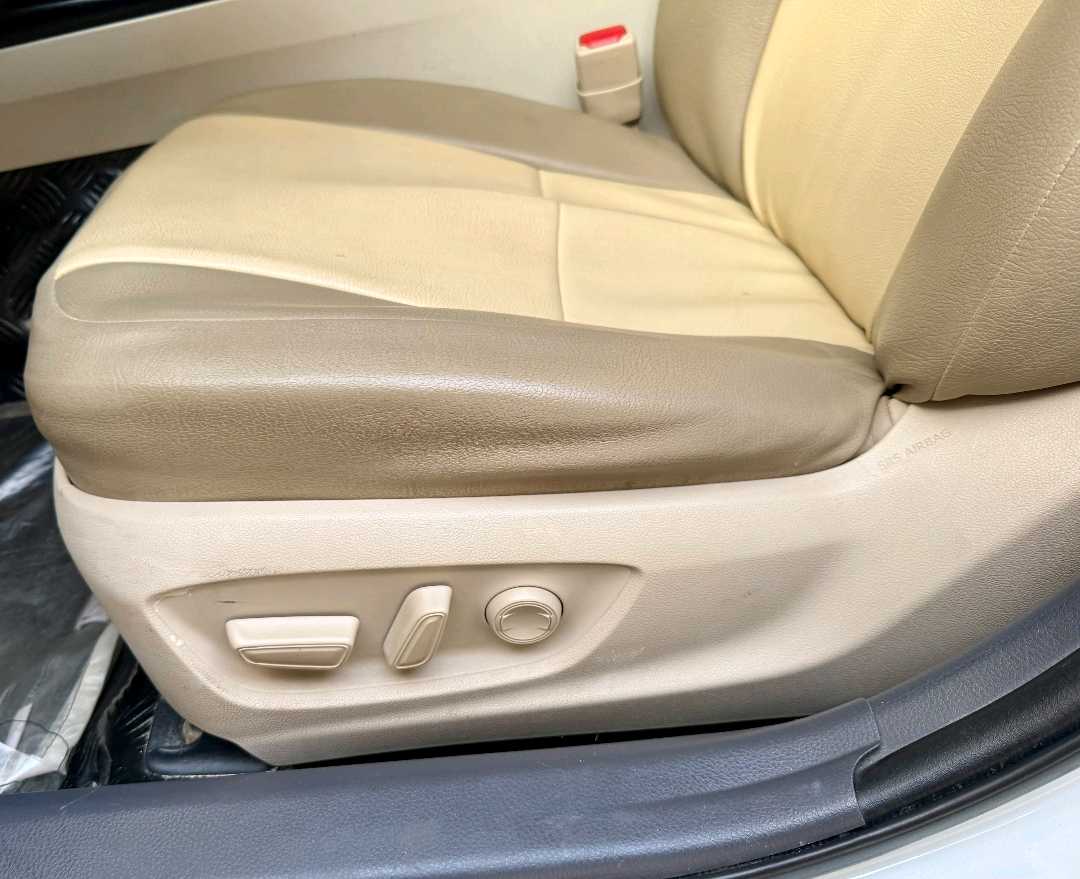 Car Image 2020 TOYOTA CAMRY GLE