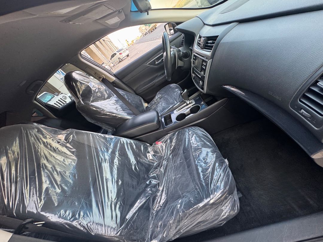Car Image 2018 NISSAN ALTIMA SR
