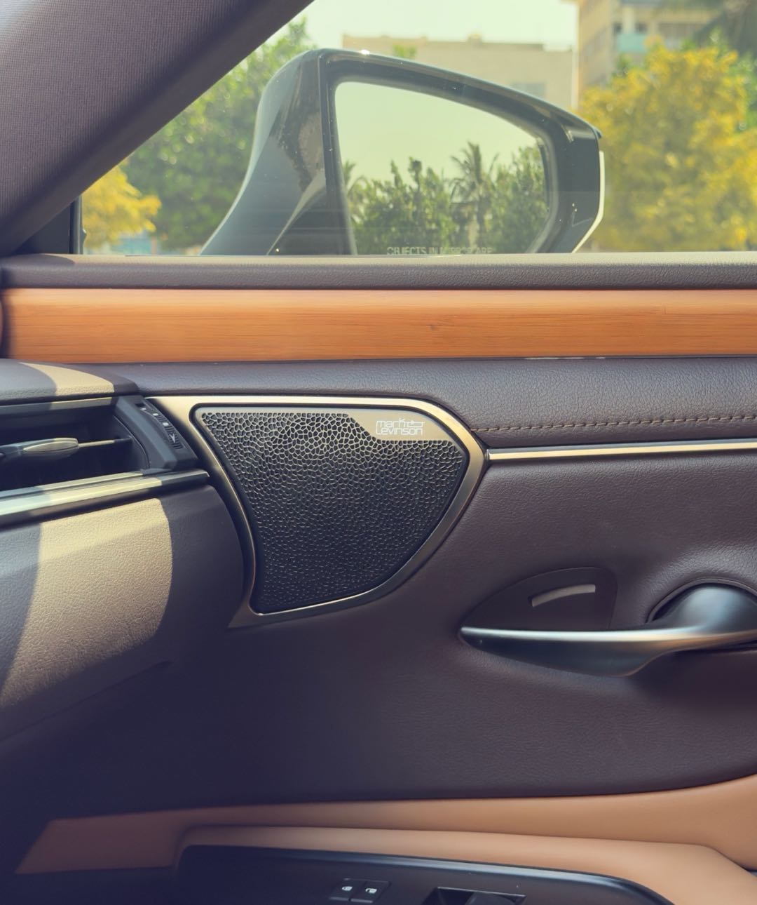Car Image 2019 LEXUS ES 350 Luxury