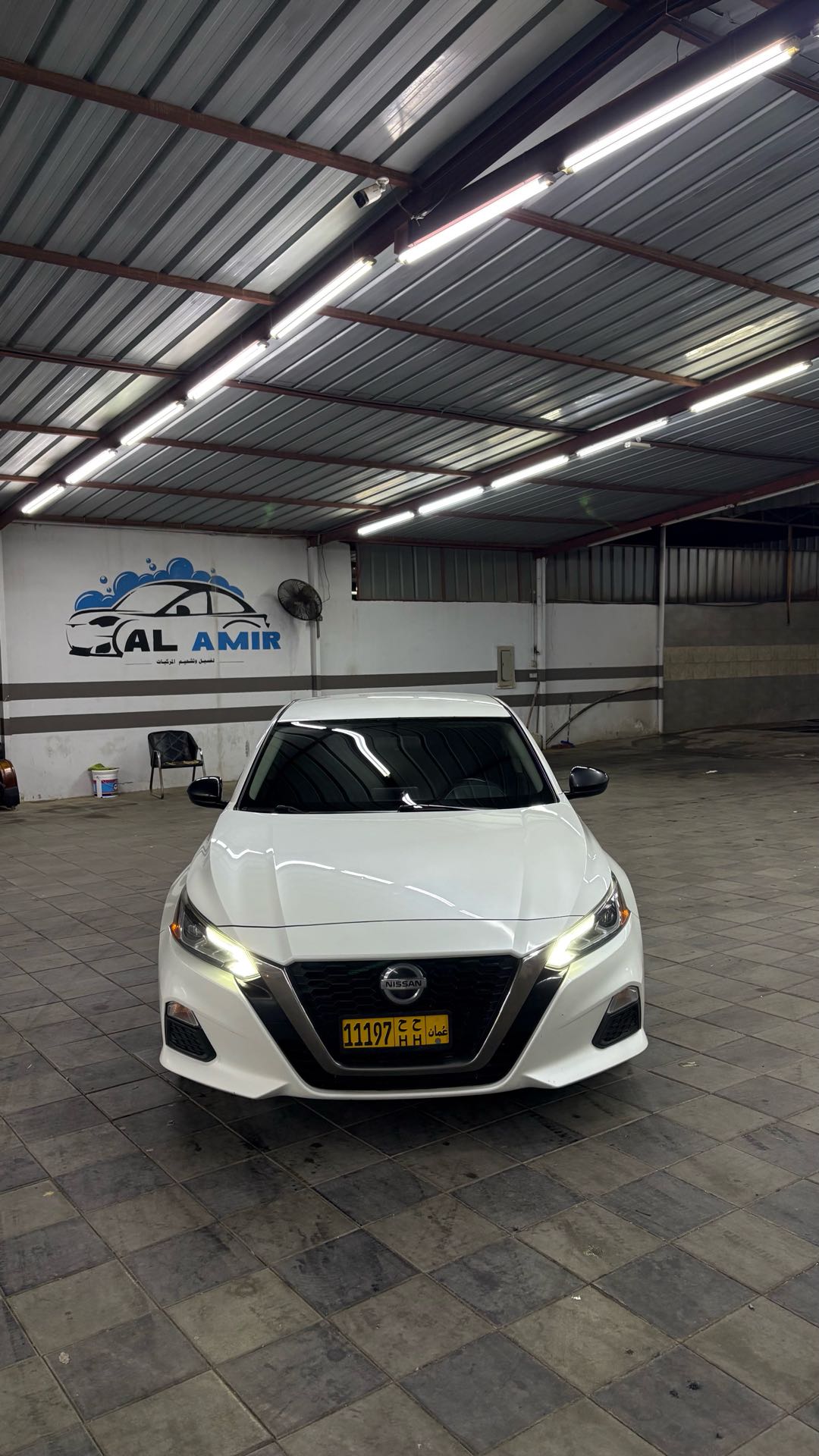 Car Image 2019 NISSAN ALTIMA SR