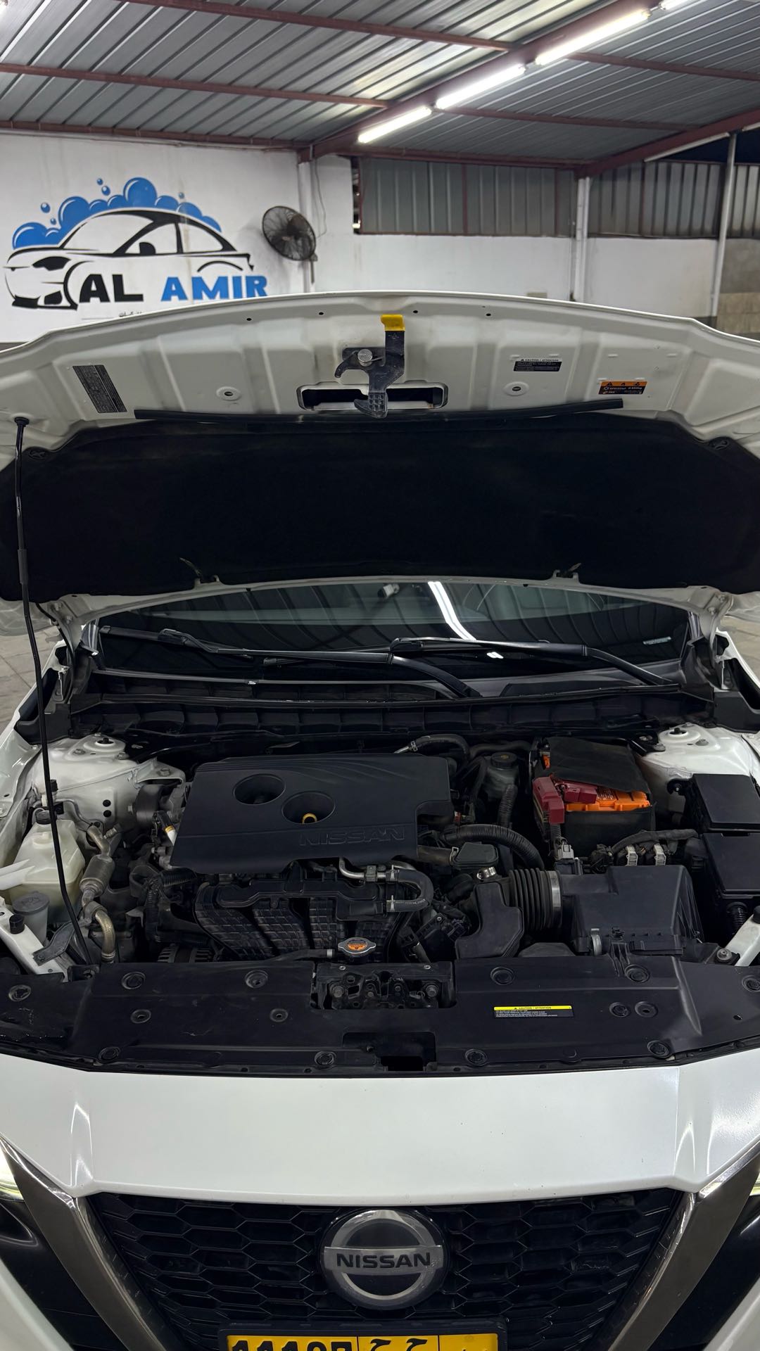 Car Image 2019 NISSAN ALTIMA SR