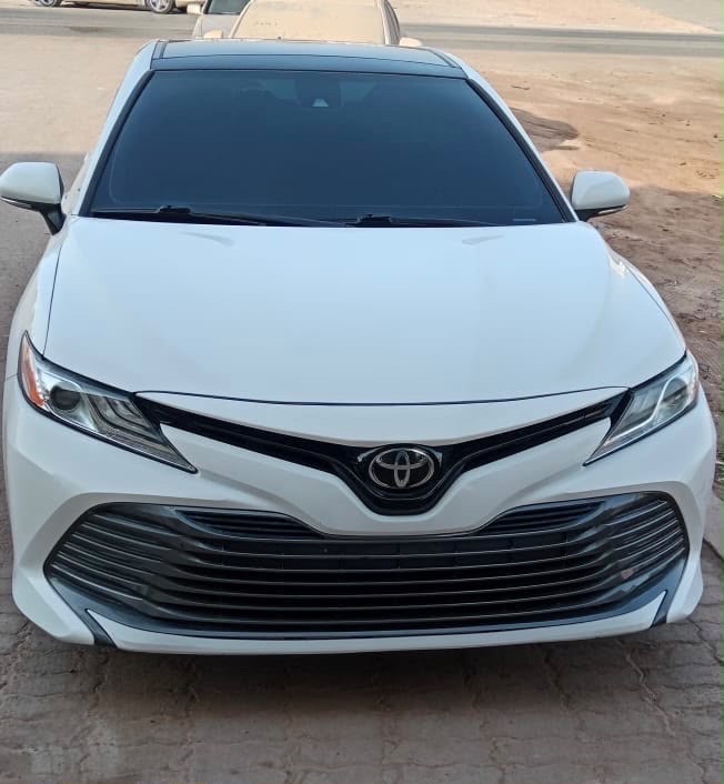 Car Image 2020 TOYOTA CAMRY XLE