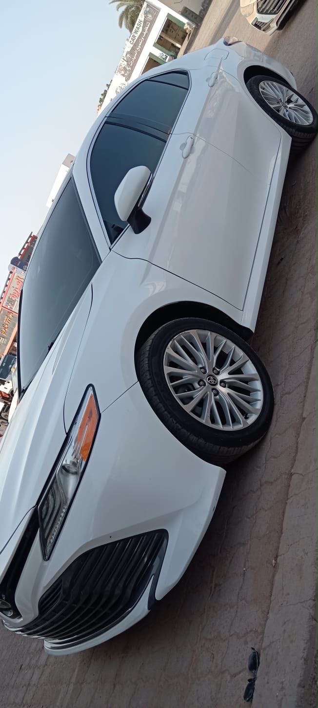 Car Image 2020 TOYOTA CAMRY XLE