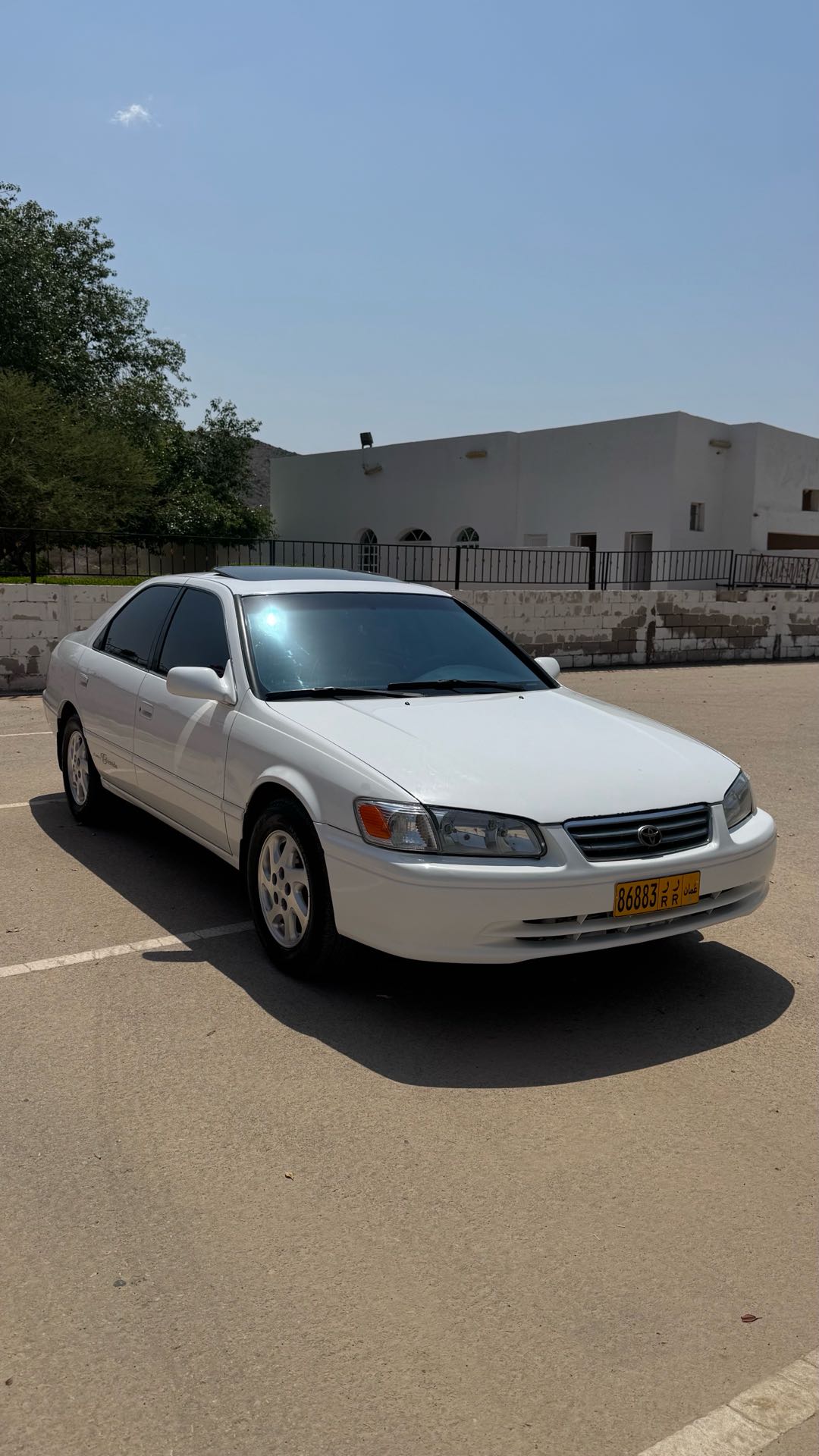Car Image 2001 TOYOTA CAMRY XLE