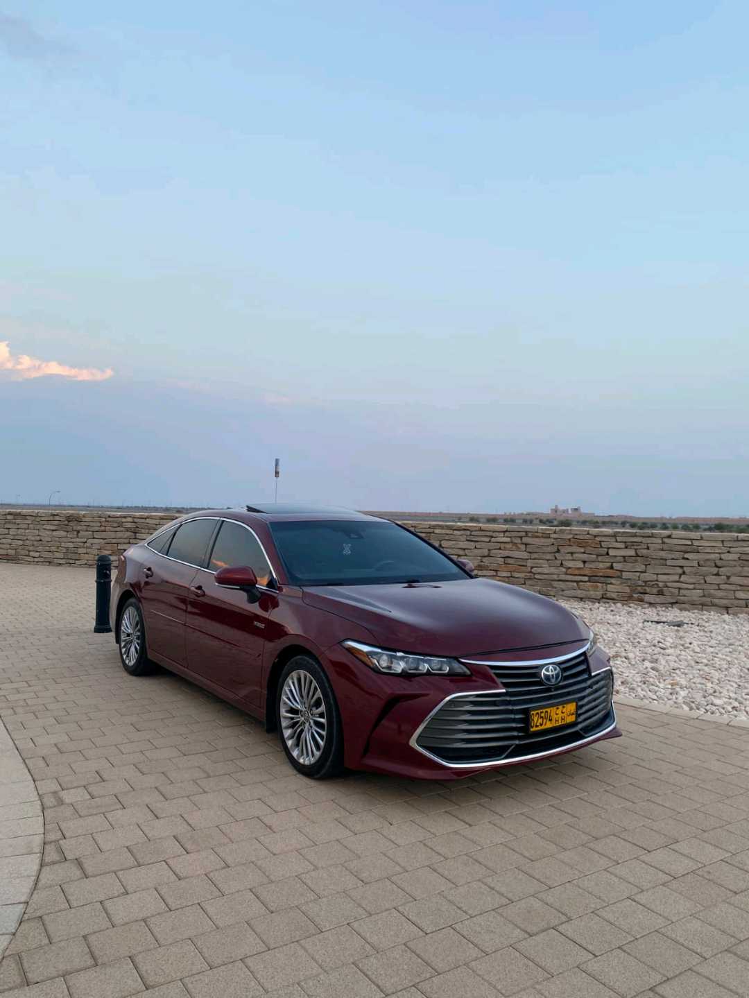 Car Image 2019 TOYOTA AVALON LIMITED