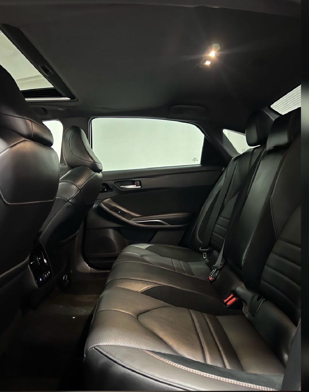 Car Image 2019 TOYOTA AVALON TOURING