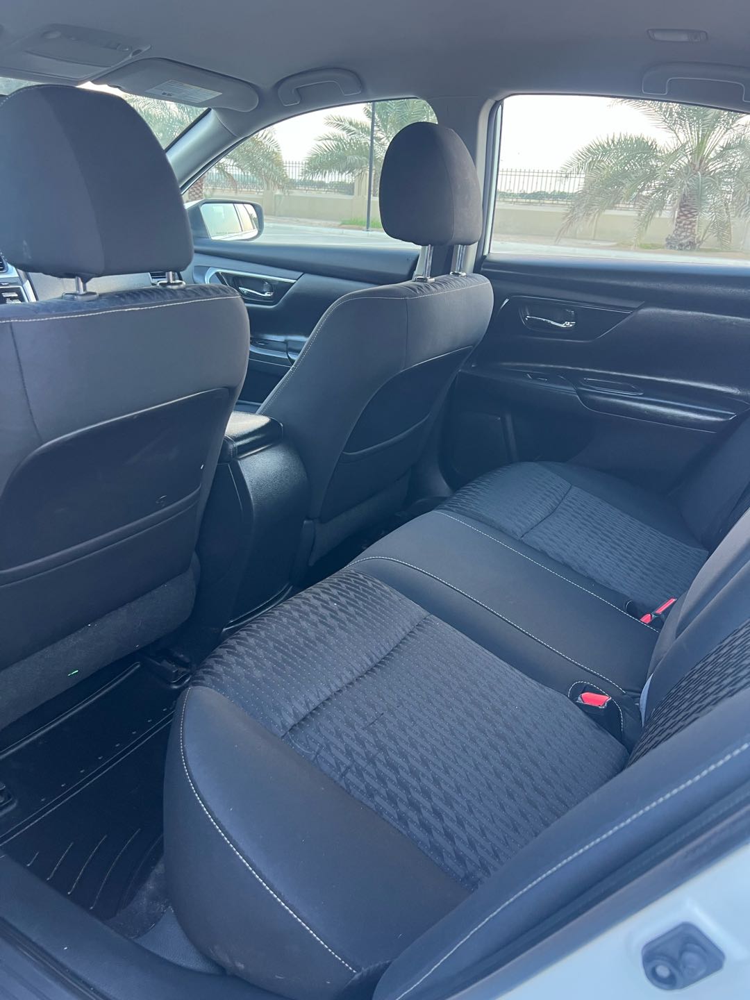 Car Image 2018 NISSAN ALTIMA SV