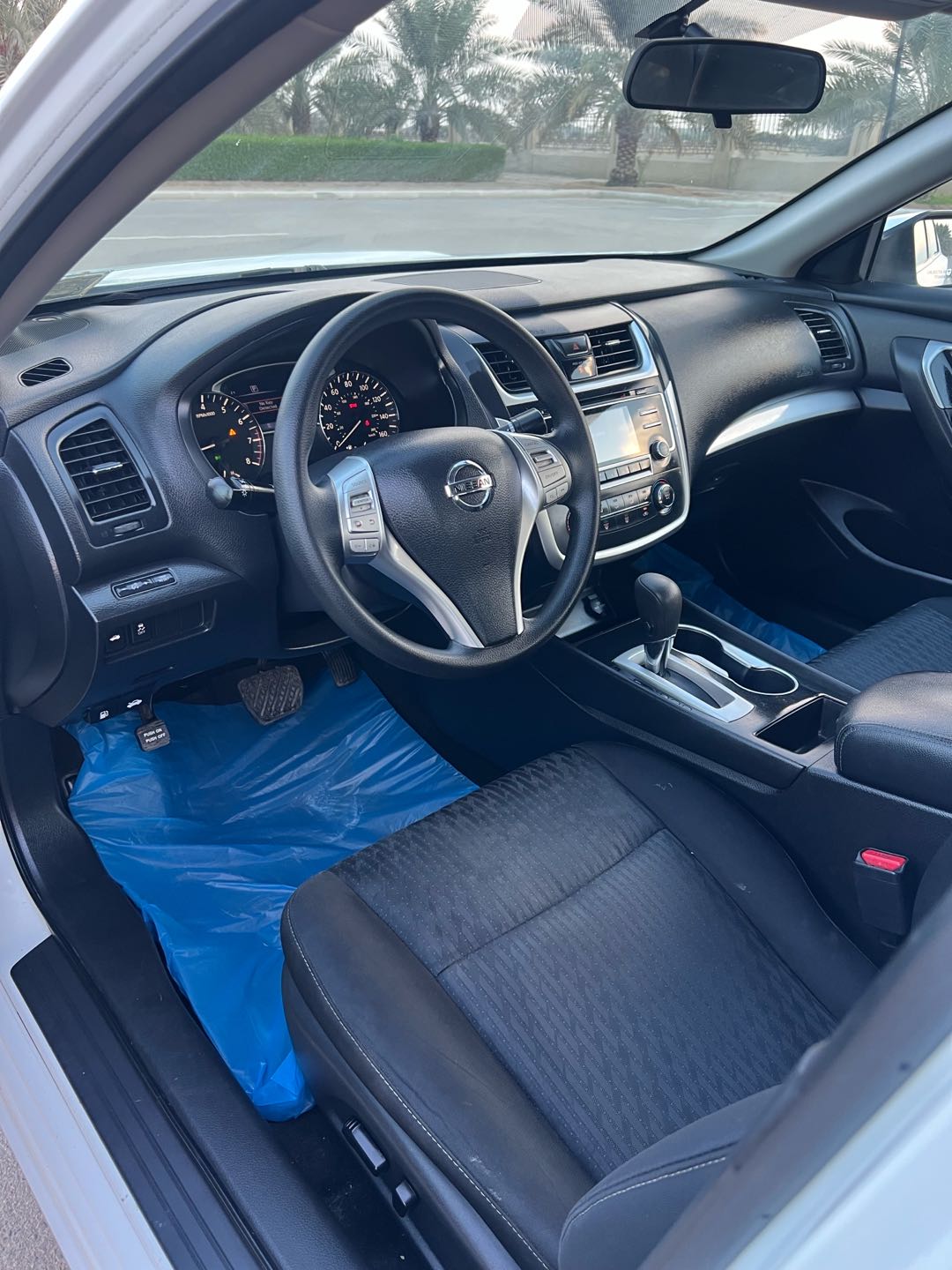 Car Image 2018 NISSAN ALTIMA SV