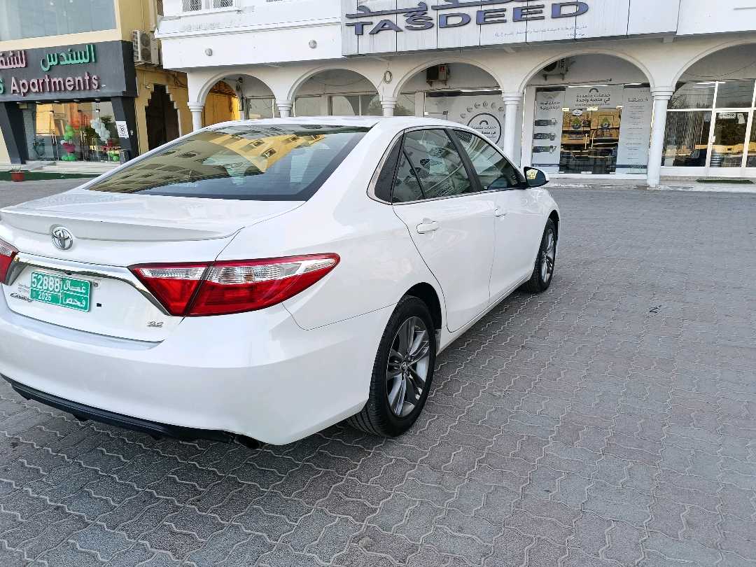 Car Image 2017 TOYOTA CAMRY SE