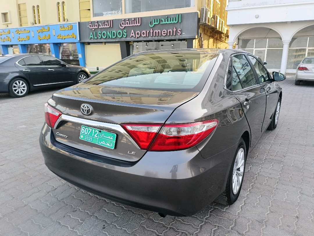 Car Image 2017 TOYOTA CAMRY SE