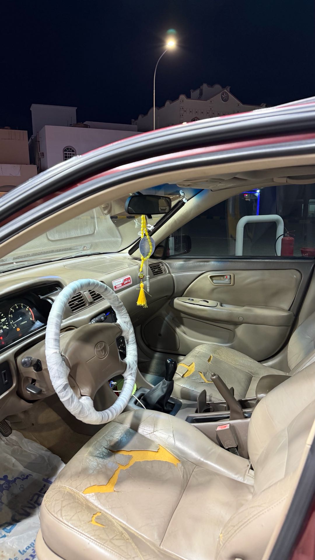 Car Image 2000 TOYOTA CAMRY LE